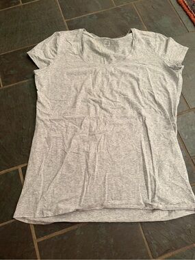 jcpenney Heather Gray Scoop Neck Short Sleeve Tee